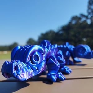 3D Printed Articulated Crocodile: Poseable Reptile Toy, Desk Decor