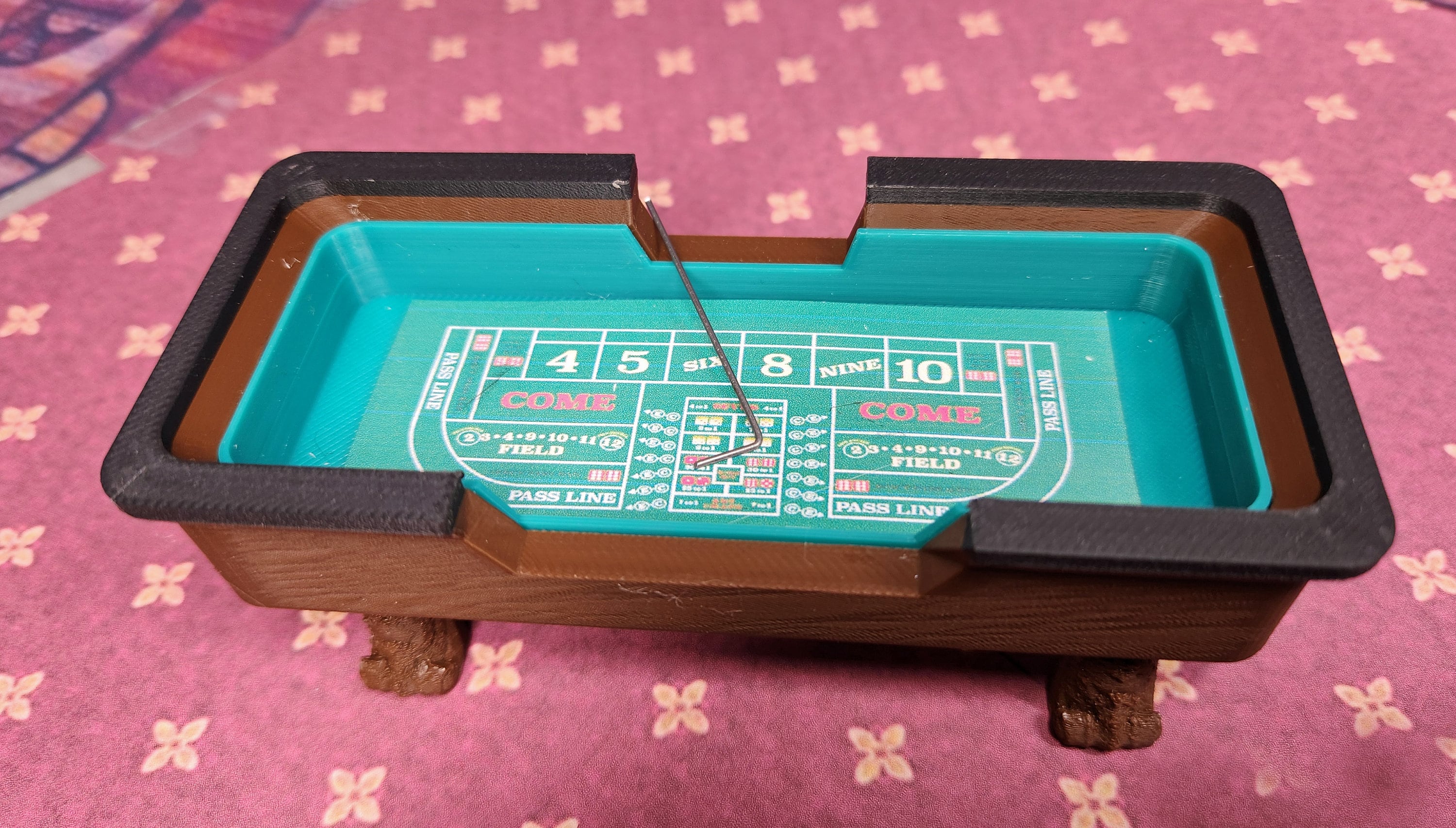 1:24 scale Craps Table for your private casino! - Picture 9 of 10