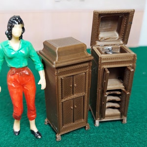 1:24 scale (half scale) 1920s victrola record player with cabinet doors and top open or closed for dollhouse or diarama