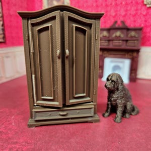 1:24 Scale Dollhouse Wardrobe Armoire, Classic Style