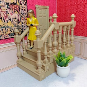 Schaal 1:24 (halve schaal) trap met drie treden (links of rechts) in drie kleuren voor poppenhuis of diorama.