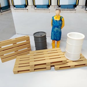 1:24 Scale (Half scale) set of four pallets for diorama or dollhouse in lite brown.