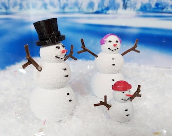 1:24 scale (half scale) 3d printed snowman family set of 3 for dollhouse or diorama hand painted