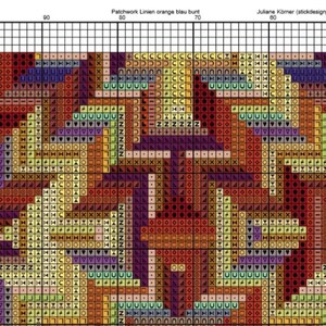 Pu&ograve; includere: Uno schema di punto croce con un design geometrico che presenta quadrati di colore arancione, giallo, rosso, viola, blu e verde. Lo schema &egrave; etichettato come "Patchwork Linien orange blau bunt" e "Juliane K&ouml;rner (stickdesignjuliane)".