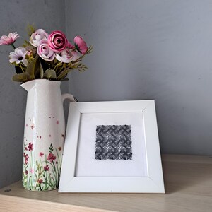 Blackwork mesh, optical illusion, pattern can be enlarged, blackwork embroidery patterns as a PDF file