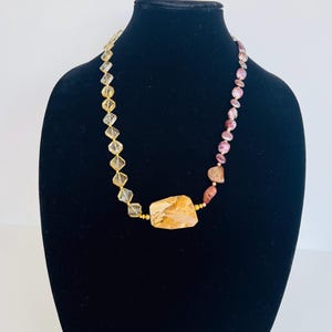 Collana di perle naturali multicolore, Collana artigianale importante, Collana geometrica, Collana di pietra naturale occhio di tigre, Collana regalo