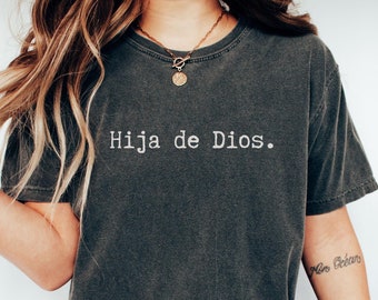 Camisa Cristiana for Hispanic, Christian Shirt in Spanish Hija de Dios, Versículo de la Biblia en Español, Believer gift her