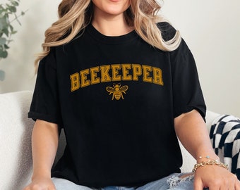 Beekeeping Shirt Comfort colors gift for beekeeper, Bee lover t-shirt gift for nature lover, Cute bee keeping gift for Earth day, Bee shirt