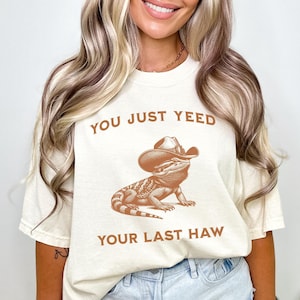 Bearded dragon shirt Comfort colors gift for animal lover tshirt, Bearded dragon owner Christmas, Lizard mama gift, Beardie mom gift