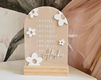 Personalised Daisy Flower affirmation arch by Evelet Designs, customisable | Kids room decor | Baby nursery | Acrylic Arch | Affirmations |