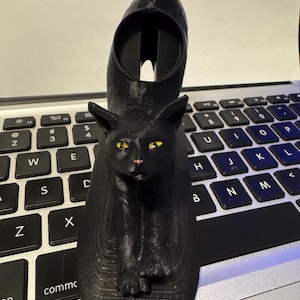 3D Printed Stretching Cat Apple Watch Charger