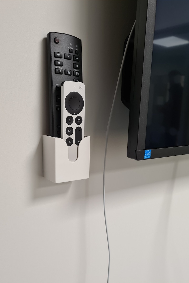 Simple wall mounted TV-remote holder 3 sizes Digital files imagem 1