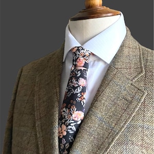 Necktie, floral Tie, Groomsmen Tie, Groomsmen Gift, Wedding Tie, Necktie for men, Tie for women, Gifts for wedding, Rustic Wedding Tie