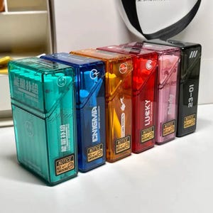 Portasigarette trasparente, scatola per sigarette dal design divertente, porta tabacco, adatto a sigarette di medie dimensioni o a qualsiasi tipo di tabacco rollato da te.