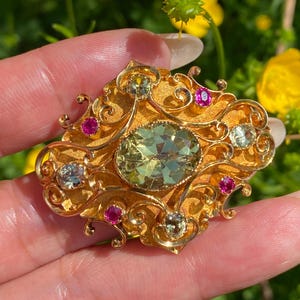 Georgian 15ct gold Natural Chrysoberyl and Ruby brooch