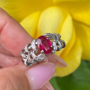 Burmese Ruby & Diamond Ring | 1.36ct Natural Ruby | Platinum Pt900 | Diamond Chain Design Ring