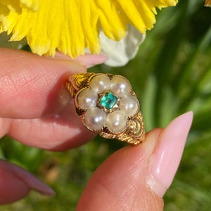 Georgian Regency 15ct gold Natural emerald pearl Antique ring