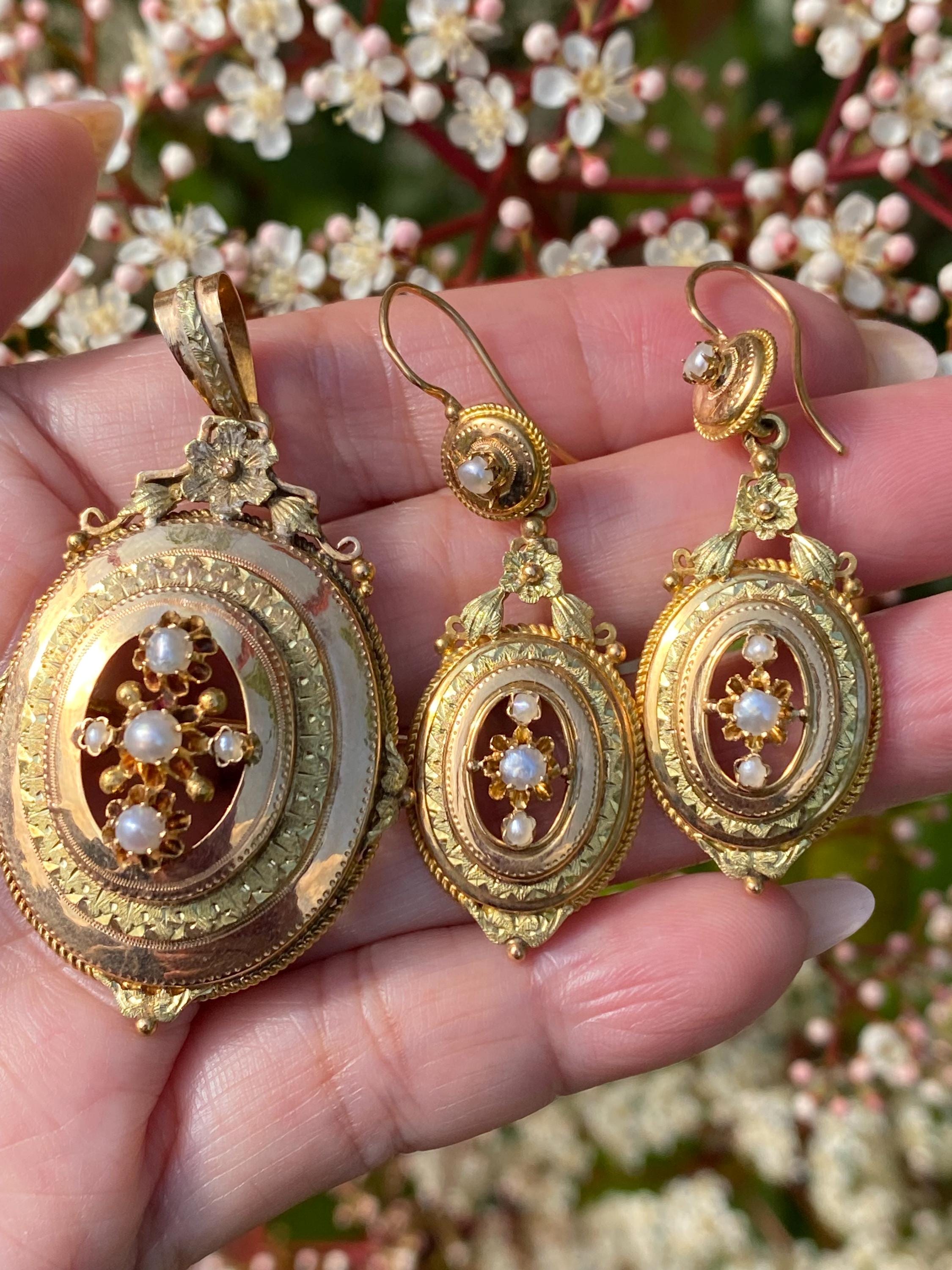 French 18ct two-tone gold | Natural wild pearls | Antique earring pendant set