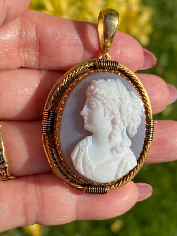 ロンドンで求めたアンティークカメオ - メルカリ ロンドンで求めた