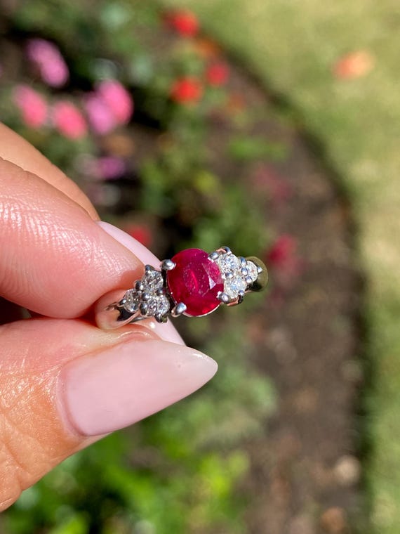 1円～お得 税込価格！プラチナ900 天然ルビー 天然ダイヤモンド 指輪 R 0.96ct D 0.50ct サイズ16 ケース付き　 　 Pt900天然ルビーダイヤモンド指輪 プラチナ Pt900 天然ルビー 1.00ct