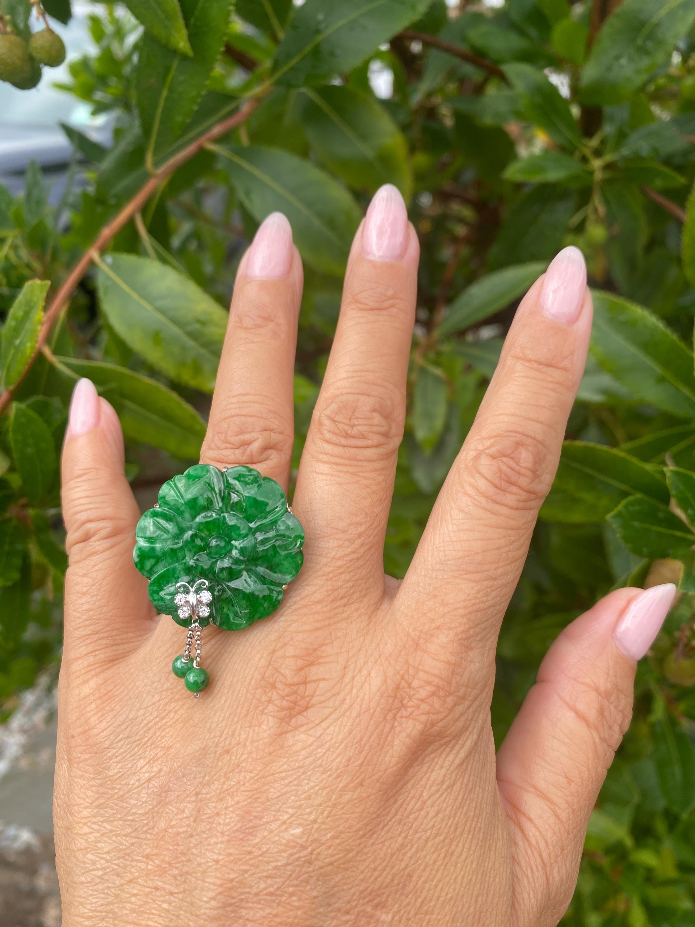 18Kホワイトゴールド「蝶と花」デザインの天然翡翠リング - Etsy 日本