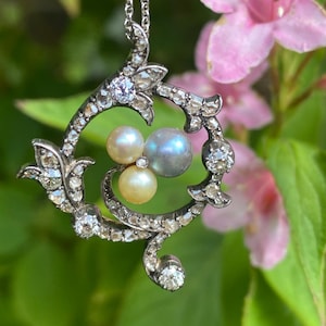 French Belle Époque Natural pearl and diamonds Antique platinum pendant