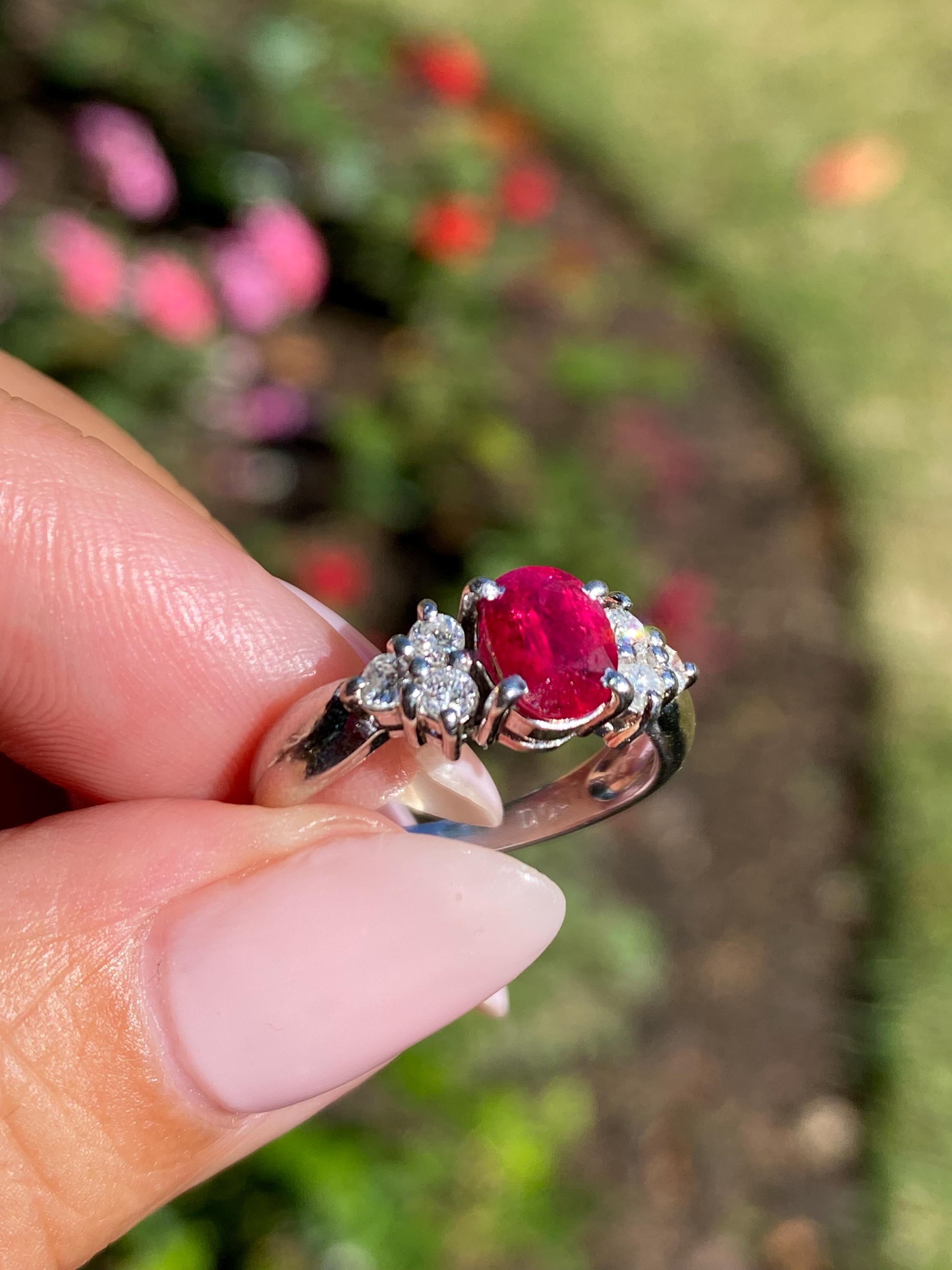 プラチナ Pt900 天然ルビー 1.00ct & ダイヤモンド クラシックリング