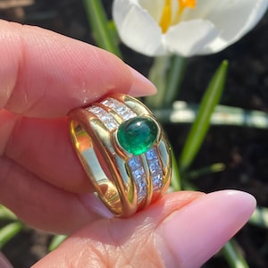 18k gold 750 mark natural emerald diamond ring