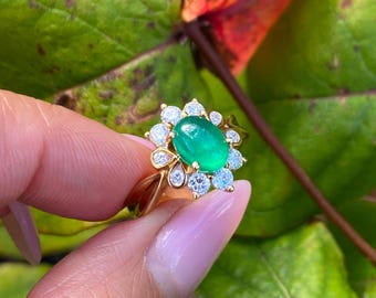 18K Gold Natural Zambia Emerald Cabochon & Diamond Cluster Ring | CTF Marked