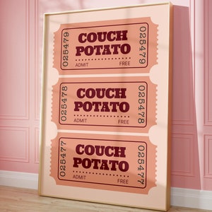 Couch Potato Ticket Druck, lustiges Zitat Wandkunst, über Couch Poster, rosa Pastell Retro Vintage, trendige Ästhetik, Girly Wohnheim, Physischer Druck