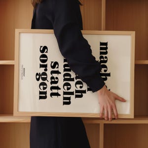 Mach dir Nudeln statt Sorgen: Lustiges Motivation Poster für Küche immagine 4