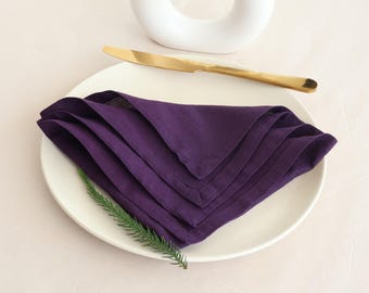 Mörklila linneservetter: Stentvättade tygservetter