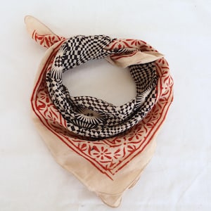 Handgemachte Bandana aus Baumwolle mit Blockprint-Muster: Vintage Style Schal (54 x 55 cm)