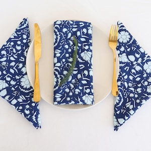 Guardanapo de algodão com estampa floral azul: guardanapo de jantar ecológico