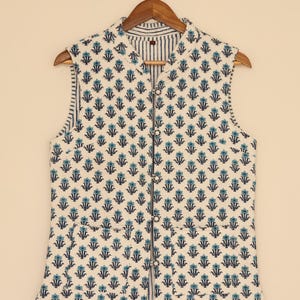 Handmade reversible quilted cotton jacket, block print sleeveless winter layering vest, artisan Indian floral patchwork jacket 007