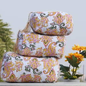 Set gewatteerde make-uptassen met bloemen: katoenen reiszakjes met Indiase blokprint