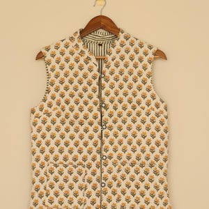 Handmade reversible quilted cotton jacket, block print sleeveless winter layering vest, artisan Indian floral patchwork jacket 006