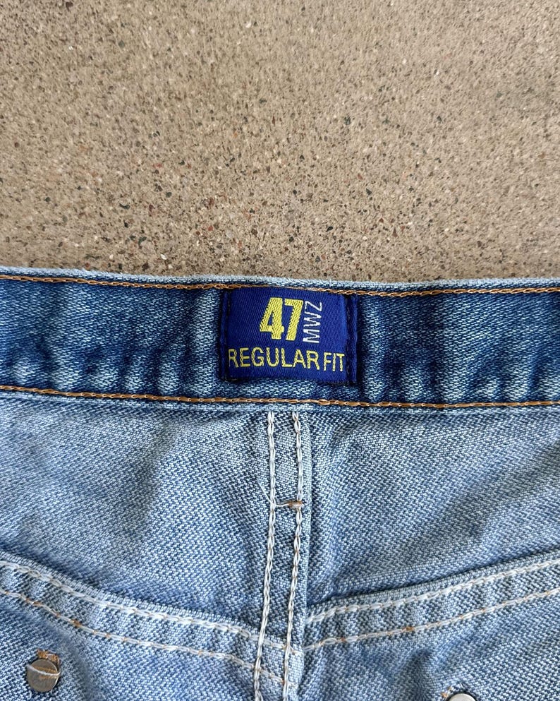 Jeans Wrangler 47MWZ vintage anni 2000, gamba dritta, taglia 35, taglio cowboy, effetto sbiadito e usurato, stile western immagine 5