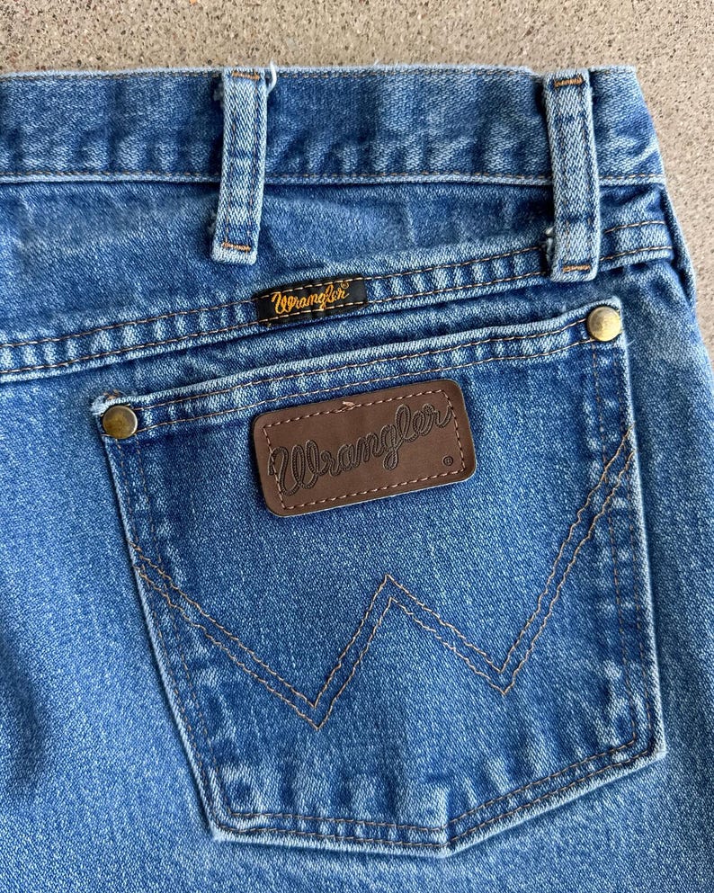 Jeans Wrangler 47MWZ vintage anni 2000, gamba dritta, taglia 35, taglio cowboy, effetto sbiadito e usurato, stile western immagine 7