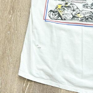 Camiseta de carreras vintage de los 90 del NHRA World Record Club, talla XL para hombre, estilo desgastado y destrozado. imagen 7