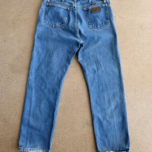 Jeans Wrangler 47MWZ vintage anni 2000, gamba dritta, taglia 35, taglio cowboy, effetto sbiadito e usurato, stile western immagine 6