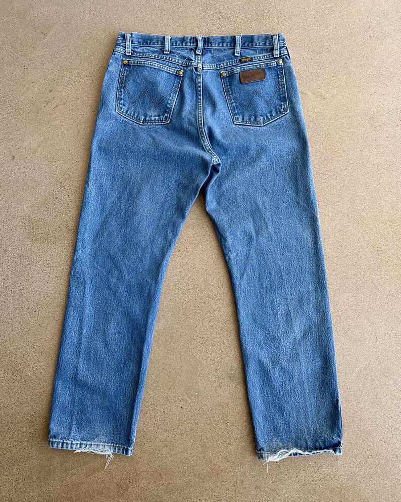Jeans Wrangler 47MWZ vintage anni 2000, gamba dritta, taglia 35, taglio cowboy, effetto sbiadito e usurato, stile western immagine 6