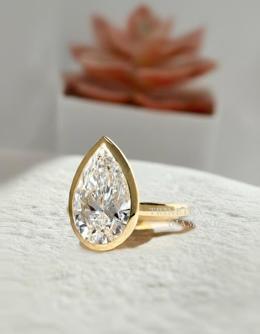 3 Carat Pear Cut Lab Grown Diamond Engagement Ring / Tear Drop ...