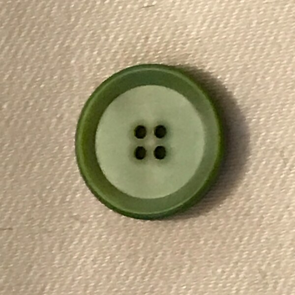 Knopf Gruen Perlmutt Button Green Mother Of Pearl