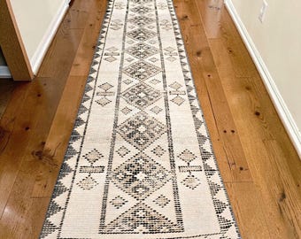 Vintage turkisk löparmatta: 2x12 beige ull, handvävd tribal design