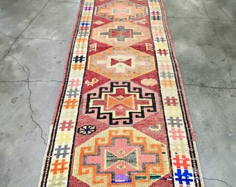 Vintage Pink Geometric Wool Runner Rug – Hand-Knotted Tribal Boho Hallway Carpet