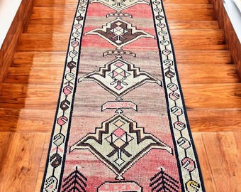 Vintage Türkischer Läufer Teppich: 2 'x 10 'Fasred Pink Tribal Flur Teppich