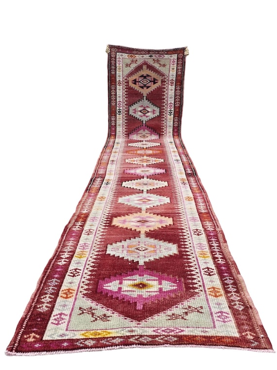 ヴィンテージトルコウールランナーラグ：ピンクの幾何学模様の階段