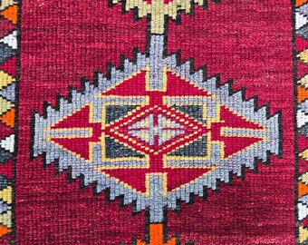 Vintage Turks tribal hal vloerkleed: handgeweven wol, etnisch ontwerp (2 x 15)