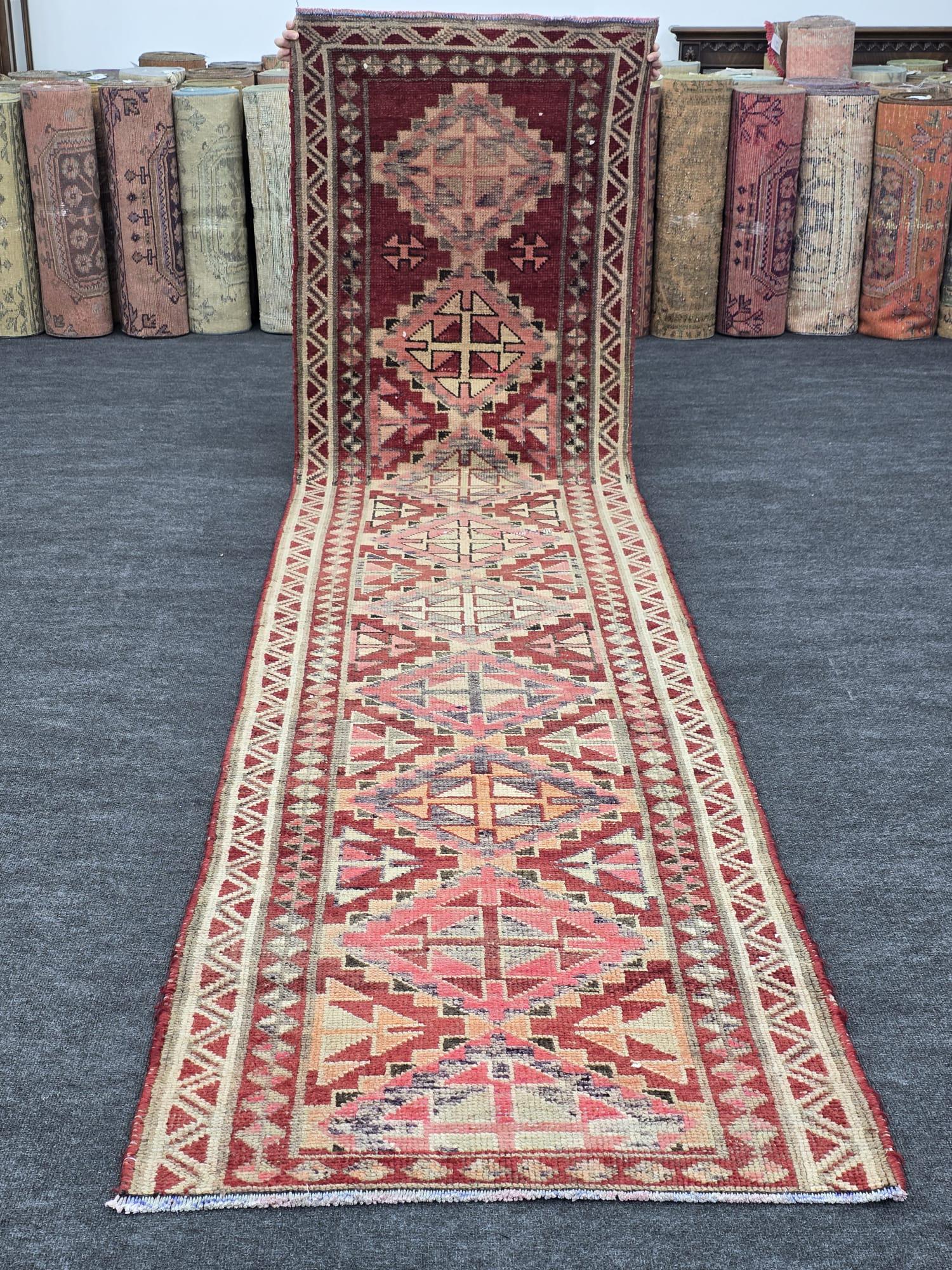 ヴィンテージ ハーキ ウール ランナーラグ：2'9